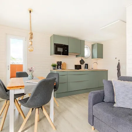 Apartment Hausboot Meerzeit An Der Ostsee *
