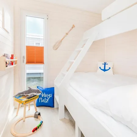 Hausboot Meerzeit An Der Ostsee